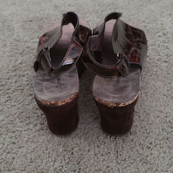 Pierre Dumas Brown Tortoise Hester Wedge Peep-Toe Sandal Sz 8 - Picture 4 of 9